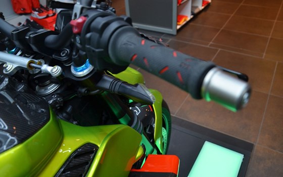 Gebrauchtmotorrad Ducati Streetfighter V4 Lamborghini - Bild 20