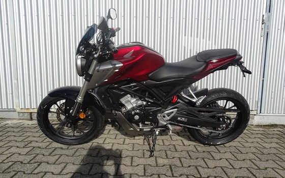 Gebrauchtmotorrad Honda CB125R - Bild 6
