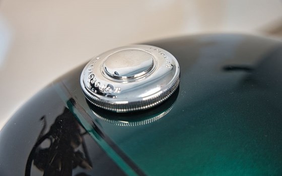 Gebrauchtmotorrad Triumph Speed Twin 900 - Bild 10