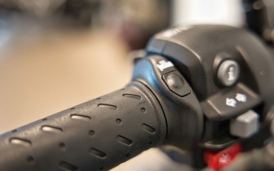 Gebrauchtmotorrad Triumph Speed Twin 900 - Bild 13