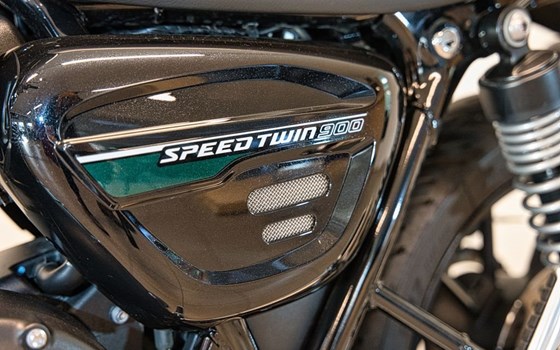 Gebrauchtmotorrad Triumph Speed Twin 900 - Bild 16