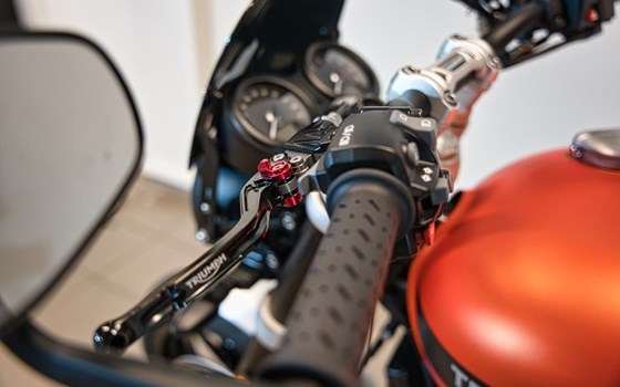 Gebrauchtmotorrad Triumph Speed Twin 1200 - Bild 10