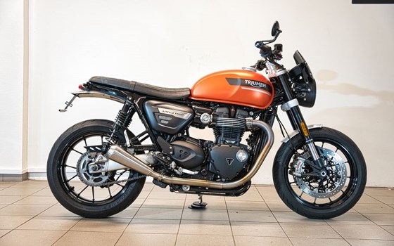 Gebrauchtmotorrad Triumph Speed Twin 1200 - Bild 2