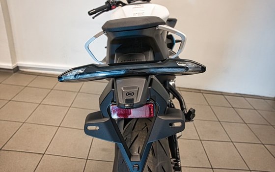 Neufahrzeug CFMOTO 675NK - Bild 7