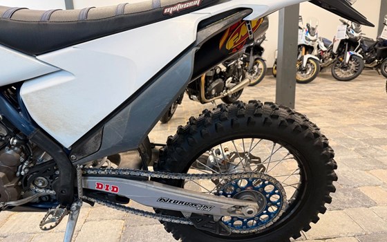 Gebrauchtmotorrad Husqvarna FE 250 - Bild 10