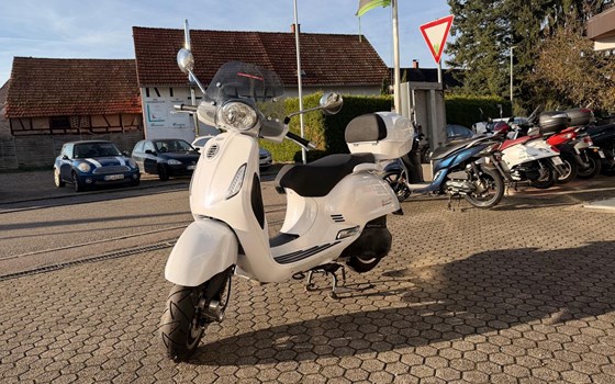 Gebrauchtmotorrad TGB Bellavita 300 - Bild 2