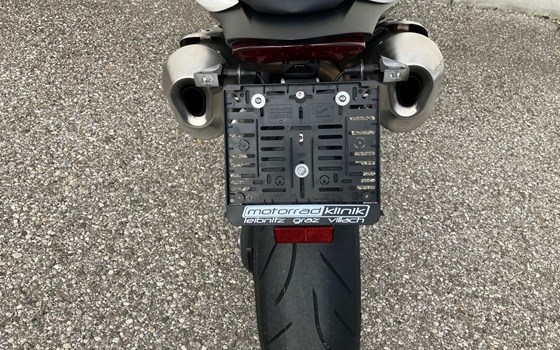 Gebrauchtmotorrad Triumph Speed Triple 1050 - Bild 16