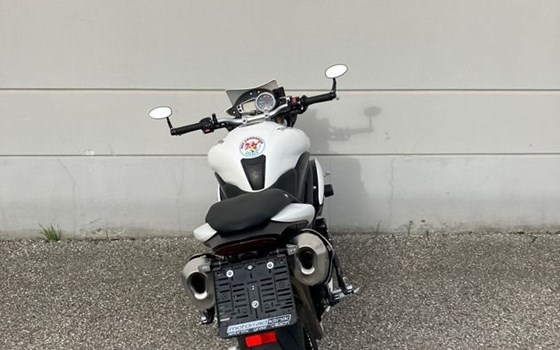 Gebrauchtmotorrad Triumph Speed Triple 1050 - Bild 6