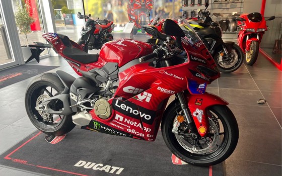 Neufahrzeug Ducati Panigale V4 - Bild 1