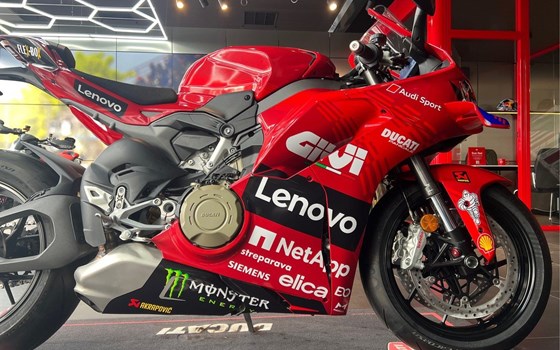 Neufahrzeug Ducati Panigale V4 - Bild 5