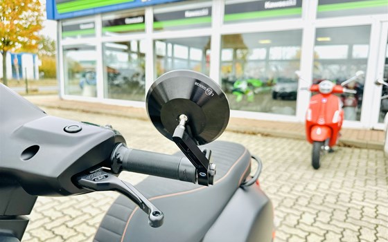 Gebrauchtmotorrad Vespa GTS 300 Super Sport - Bild 17