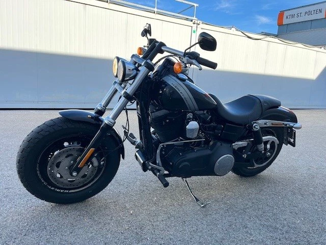 Harley-Davidson Dyna Fat Bob FXDF (Vivid Black) - Bild 10