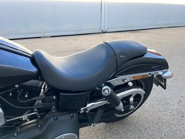 Harley-Davidson Dyna Fat Bob FXDF (Vivid Black) - Bild 11