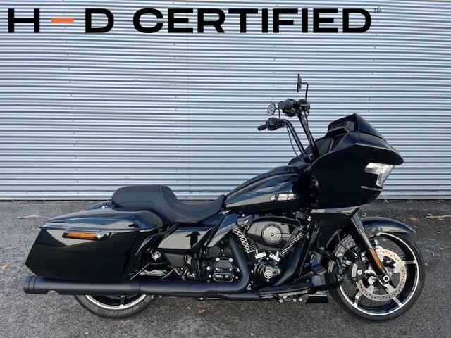 Harley-Davidson Road Glide FLTRX (Vivid Black/Black Finish) - Bild 1