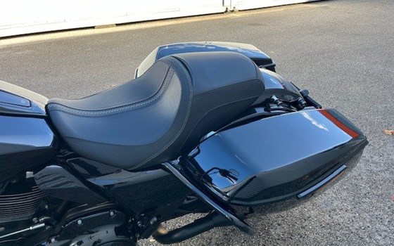 Gebrauchtmotorrad Harley-Davidson Road Glide FLTRX - Bild 12