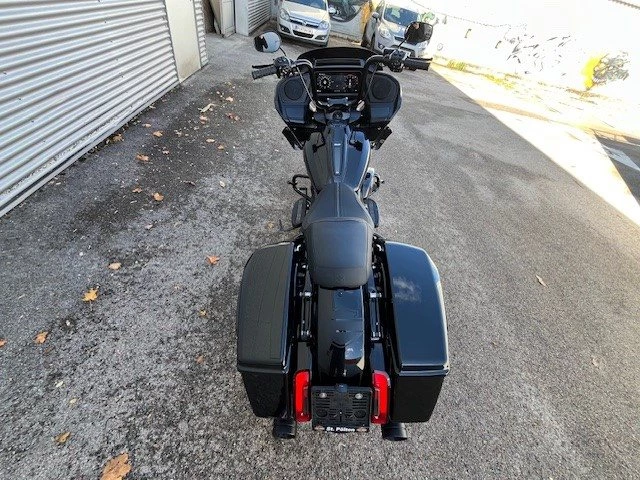 Harley-Davidson Road Glide FLTRX (Vivid Black/Black Finish) - Bild 9