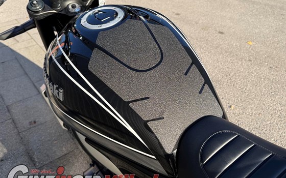 Gebrauchtmotorrad Kawasaki Z900 RS - Bild 9