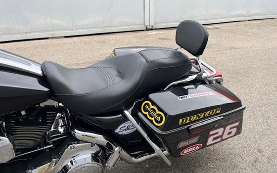 Gebrauchtmotorrad Harley-Davidson Street Glide FLHX - Bild 11