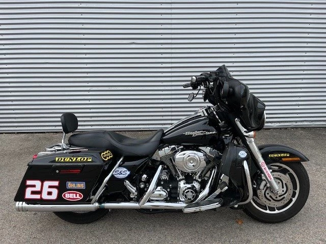 Harley-Davidson Street Glide FLHX (Vivid Black) - Bild 2