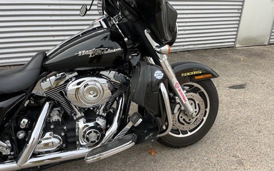 Gebrauchtmotorrad Harley-Davidson Street Glide FLHX - Bild 3