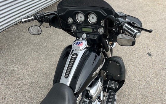 Gebrauchtmotorrad Harley-Davidson Street Glide FLHX - Bild 5