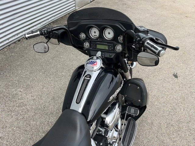 Harley-Davidson Street Glide FLHX (Vivid Black) - Bild 5