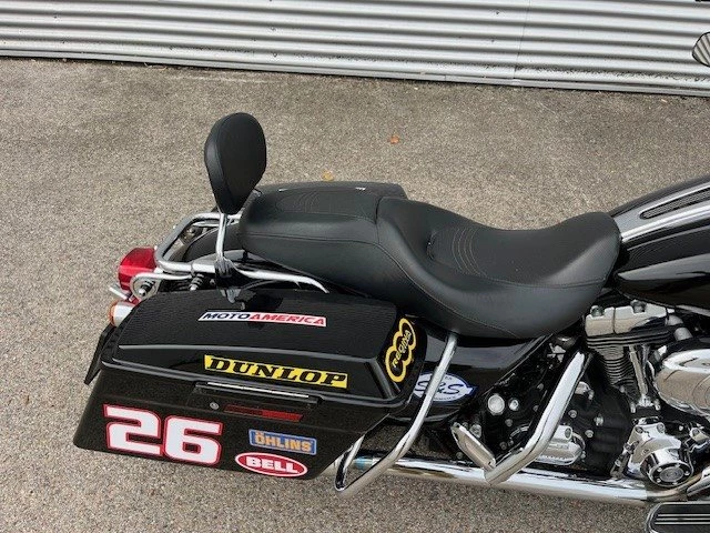 Harley-Davidson Street Glide FLHX (Vivid Black) - Bild 6