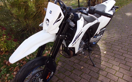 Neufahrzeug Suzuki DR-Z4SM - Bild 4