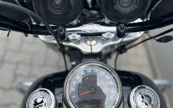 Gebrauchtmotorrad Harley-Davidson Softail Heritage Classic FLHC - Bild 5