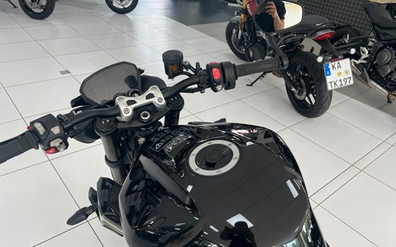 Gebrauchtmotorrad Triumph Street Triple RS - Bild 9