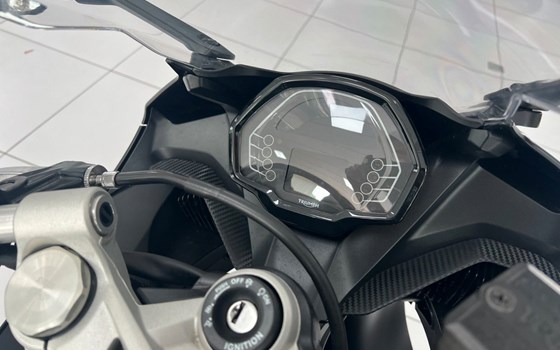 Gebrauchtmotorrad Triumph Daytona 660 - Bild 13