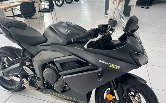 Gebrauchtmotorrad Triumph Daytona 660 - Bild 7