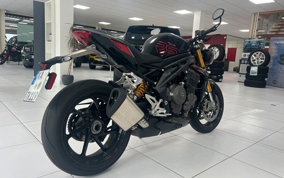 Gebrauchtmotorrad Triumph Speed Triple RS - Bild 2