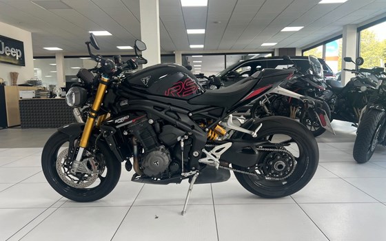 Gebrauchtmotorrad Triumph Speed Triple RS - Bild 8