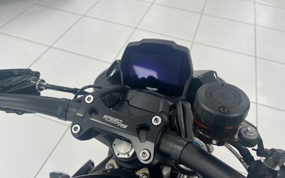 Gebrauchtmotorrad Triumph Speed Triple RS - Bild 9