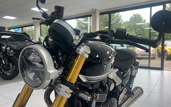 Gebrauchtmotorrad Triumph Speed Twin 1200 RS - Bild 9