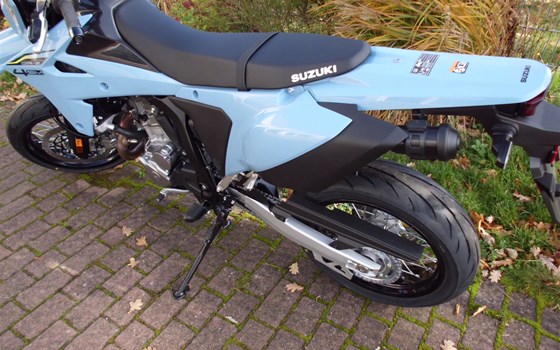 Neufahrzeug Suzuki DR-Z4SM - Bild 13