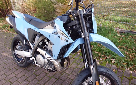 Neufahrzeug Suzuki DR-Z4SM - Bild 8