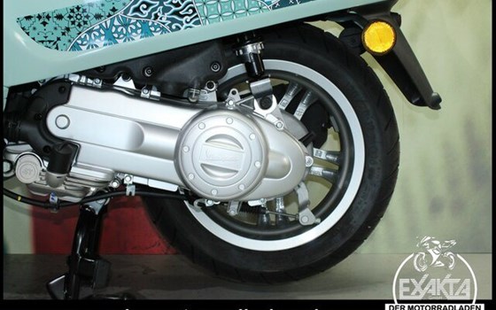 Neufahrzeug Vespa Primavera 125 Batik - Bild 25