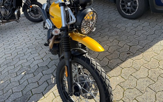 Motorrad Occasion Triumph Scrambler - Bild 4