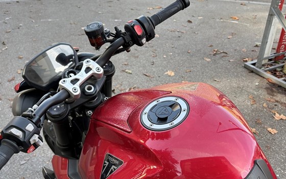 Motorrad Occasion Triumph Street Triple 765 RS - Bild 2