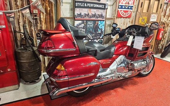 Gebrauchtmotorrad Honda GL 1800 Goldwing - Bild 8