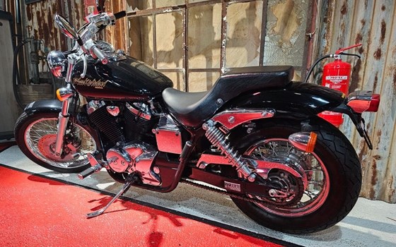 Gebrauchtmotorrad Honda VT 750 DC Black Widow - Bild 2