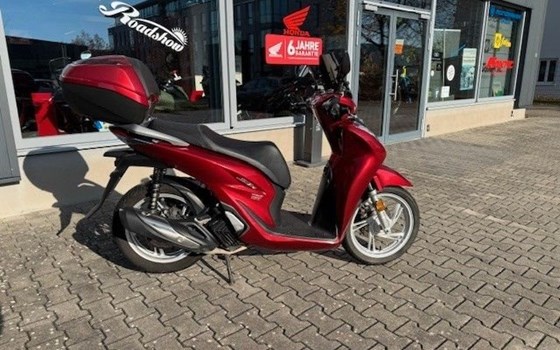 Gebrauchtmotorrad Honda SH150i - Bild 1