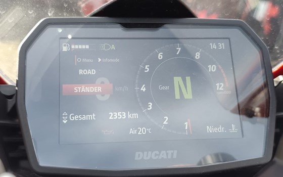 Gebrauchtmotorrad Ducati Panigale V2 S - Bild 9