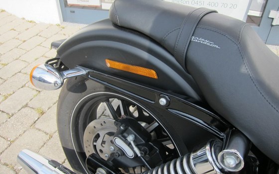 Gebrauchtmotorrad Harley-Davidson Dyna Street Bob Special - Bild 2