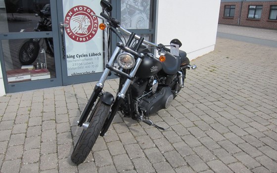 Gebrauchtmotorrad Harley-Davidson Dyna Street Bob Special - Bild 4