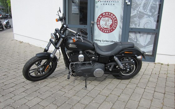 Gebrauchtmotorrad Harley-Davidson Dyna Street Bob Special - Bild 5