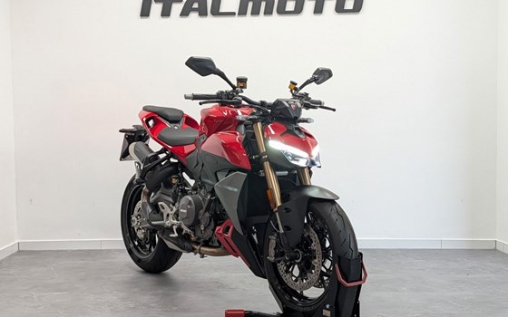 Gebrauchtmotorrad Ducati Streetfighter V2 - Bild 1