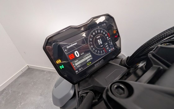 Gebrauchtmotorrad Ducati Streetfighter V4 S - Bild 6